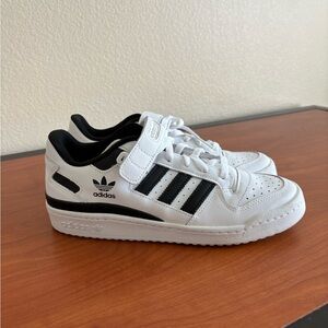 Adidas Forum Low Shoes